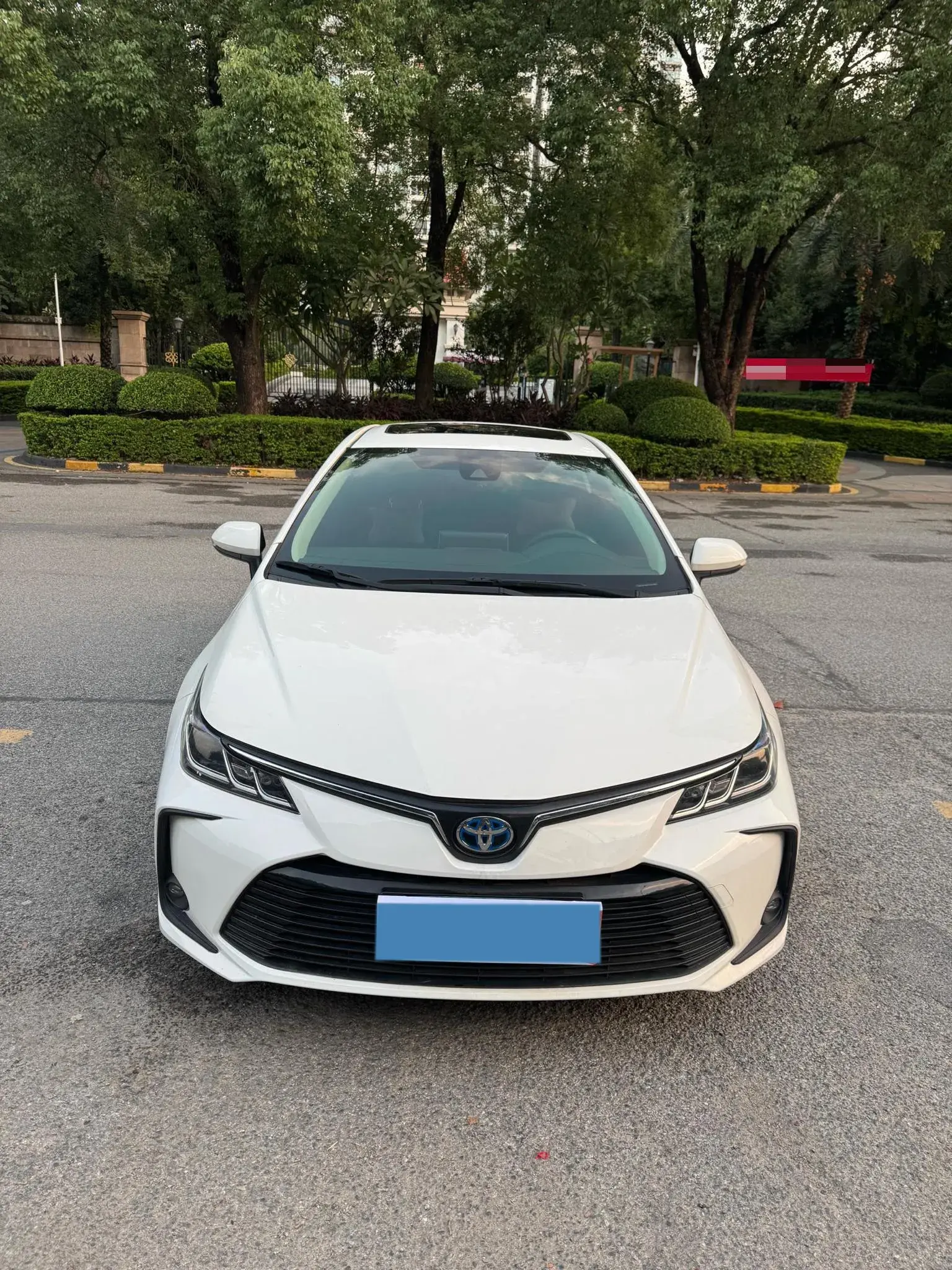 2021 TOYOTA COROLLA thumbnail 3