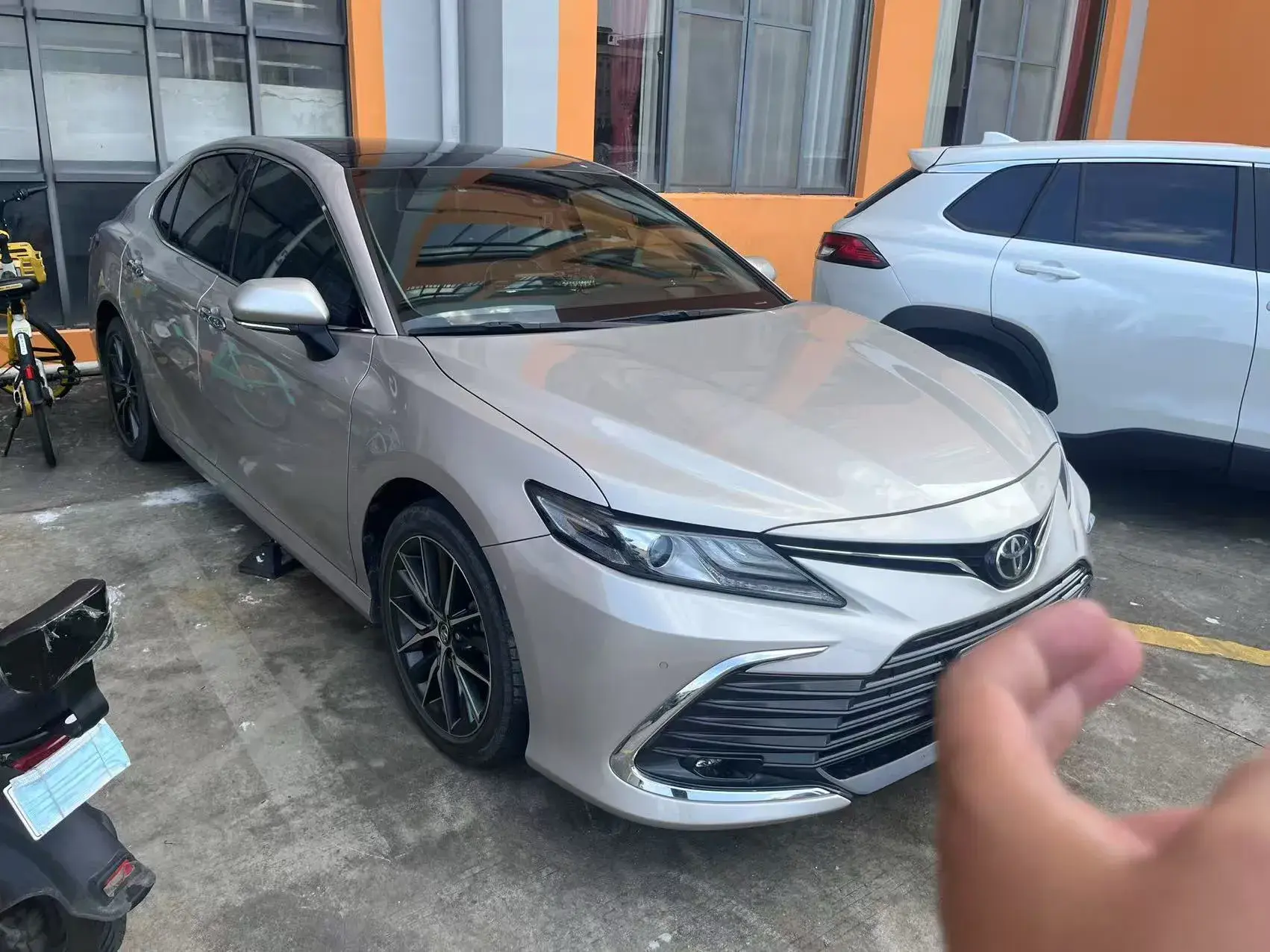 2021 TOYOTA CAMRY thumbnail 2