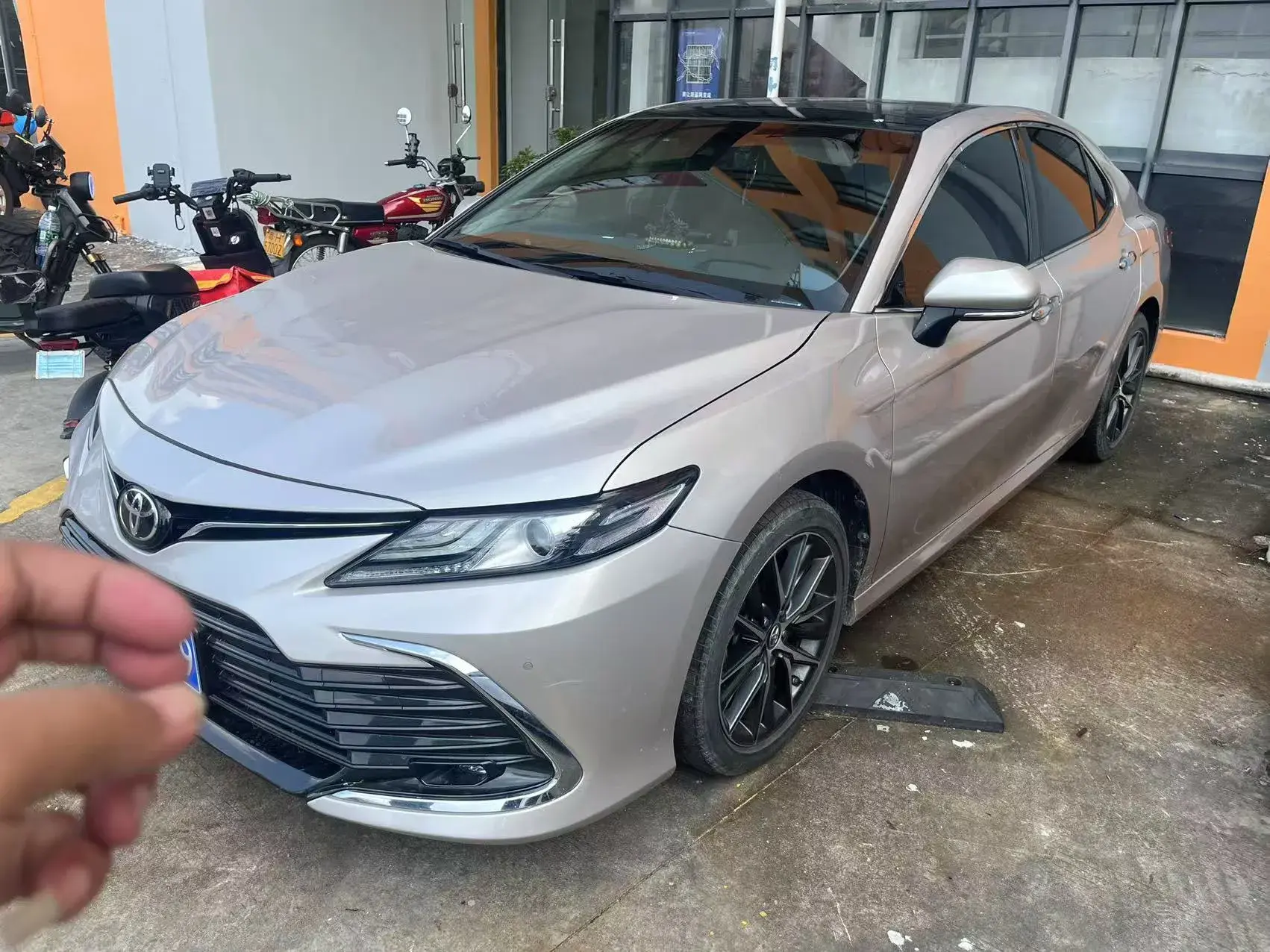 2021 TOYOTA CAMRY view 1