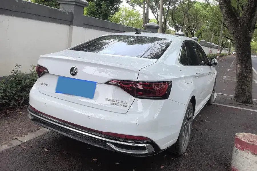 2023 VOLKSWAGEN SAGITAR thumbnail 2