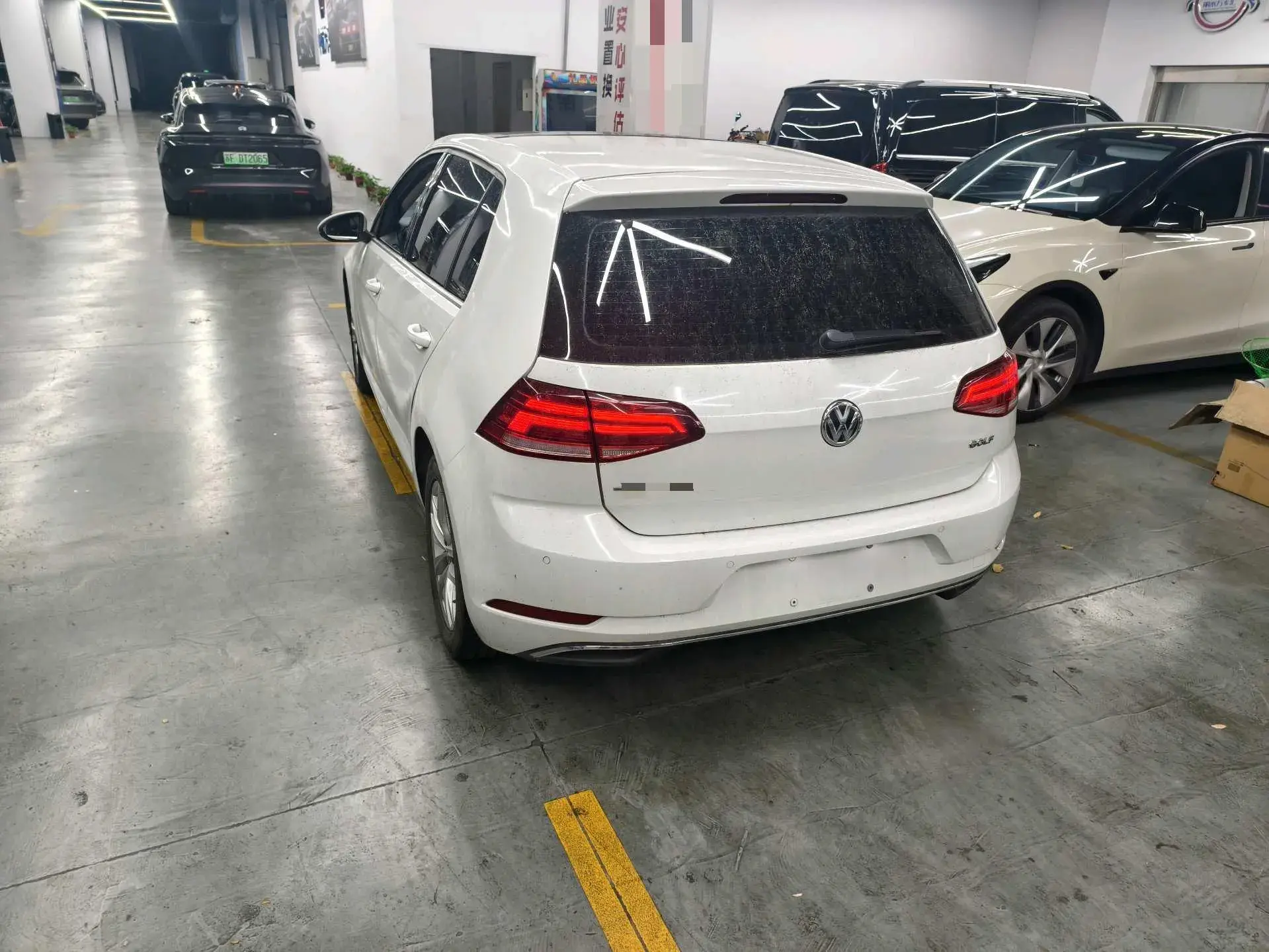 2018 VOLKSWAGEN GOLF thumbnail 4