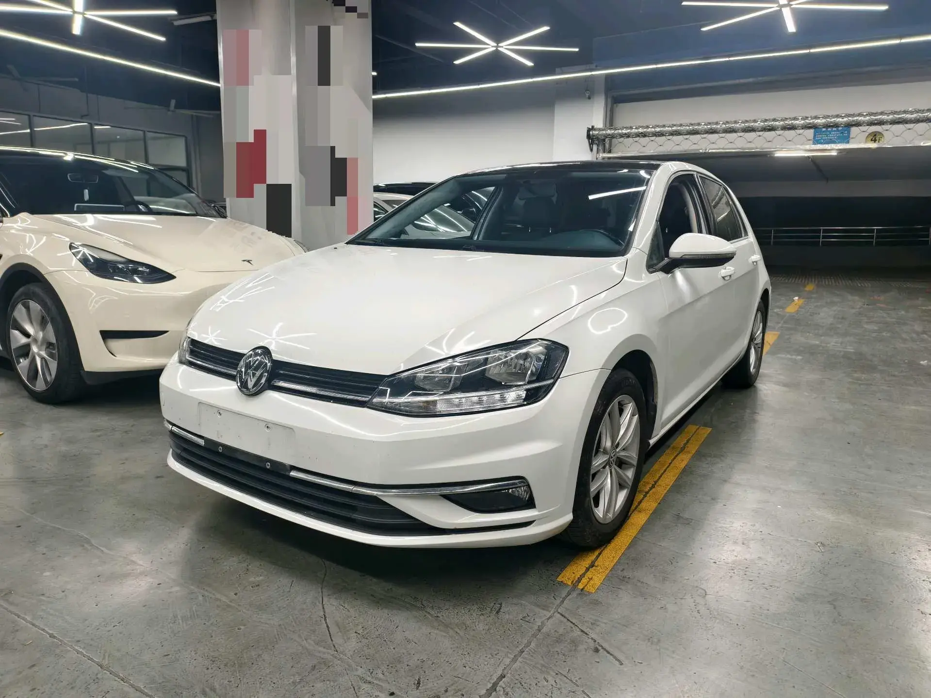 2018 VOLKSWAGEN GOLF view 1