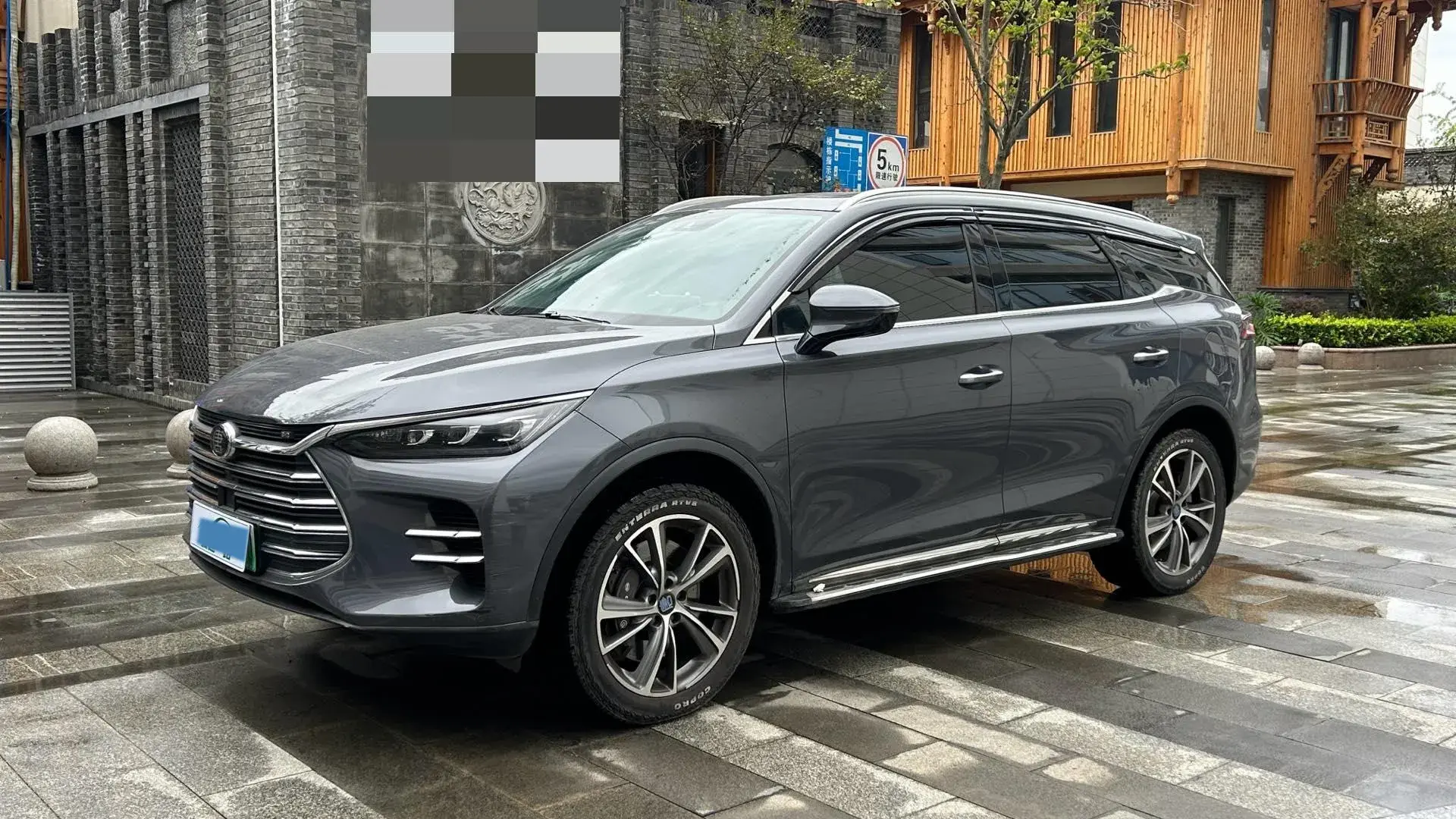 2018 BYD TANG view 1