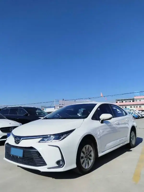 2023 TOYOTA COROLLA view 1