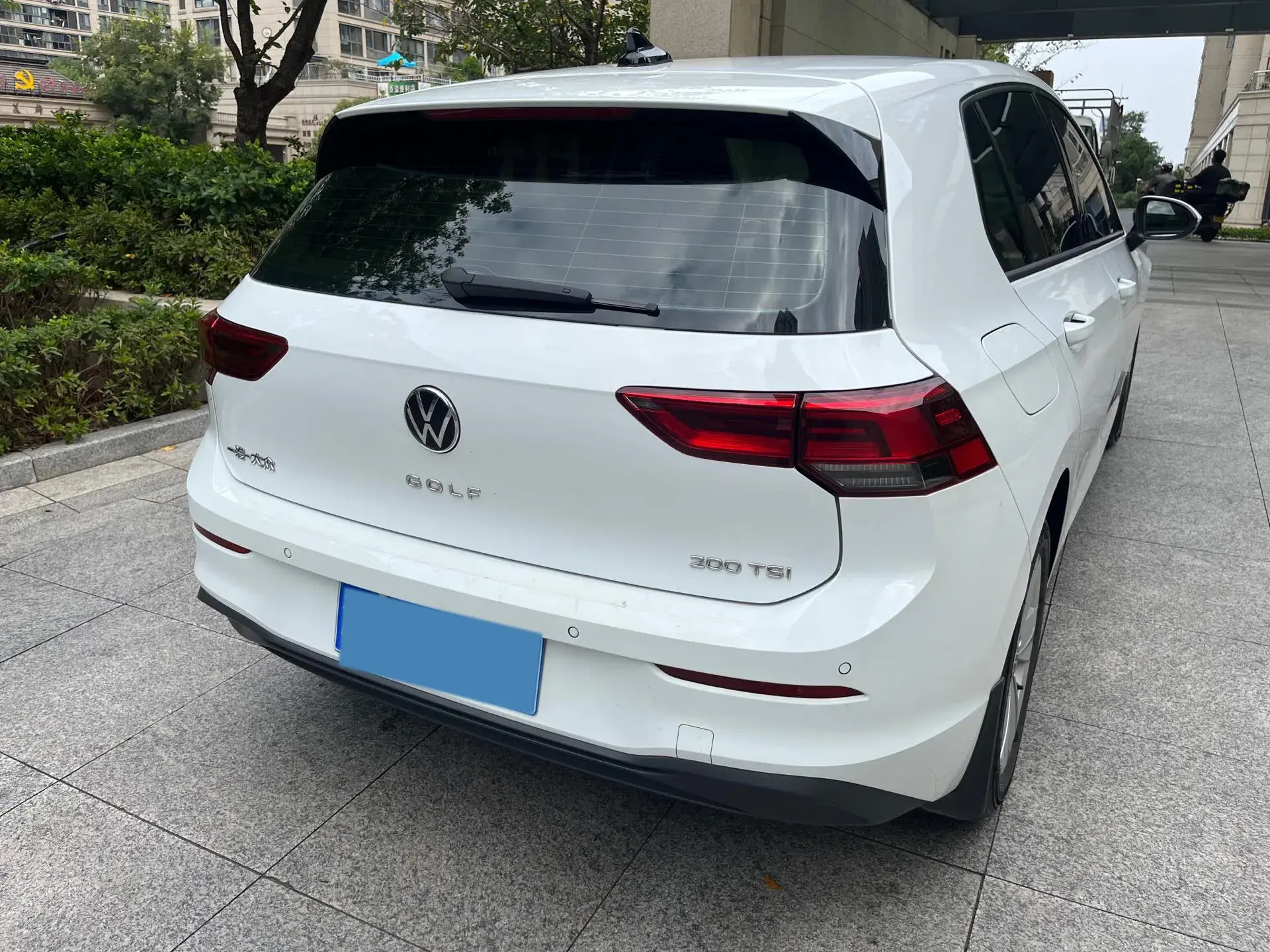 2021 VOLKSWAGEN GOLF thumbnail 3