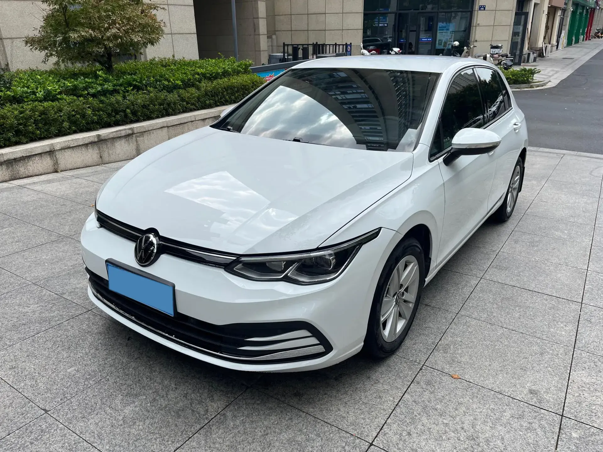 2021 VOLKSWAGEN GOLF view 1