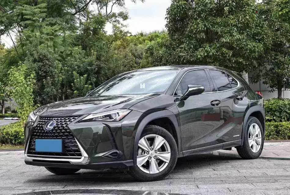 2020 Lexus UX 2.0L 146HP L4 E-CVT Hybrid