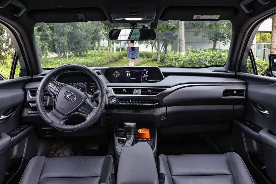 2020 Lexus UX 2.0L 146HP L4 E-CVT Hybrid,autocango,china used car exporter,china ev exporter,chinese used car exporter,chinese used ev exporter