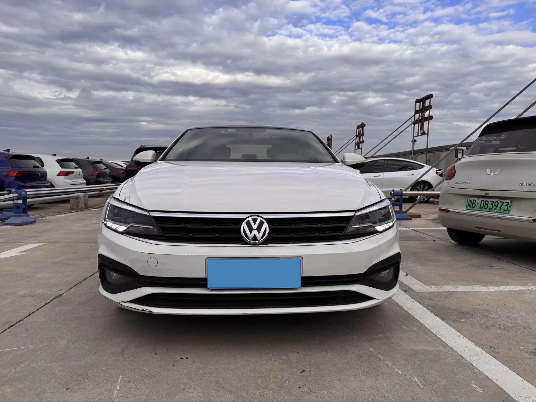 2021 VOLKSWAGEN LAMANDO thumbnail 3