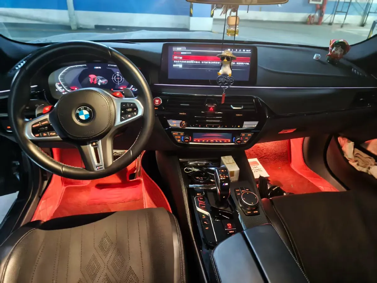 2021 BMW M5 4.4T 600HP V8 8AT,autocango,china used car exporter,china ev exporter,chinese used car exporter,chinese used ev exporter