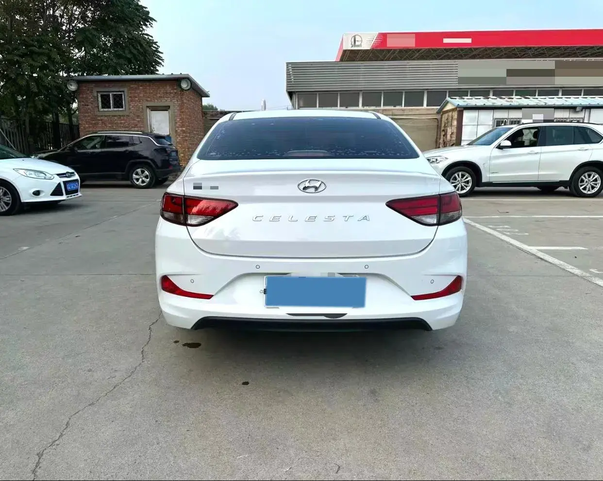 2017 HYUNDAI CELESTA thumbnail 4