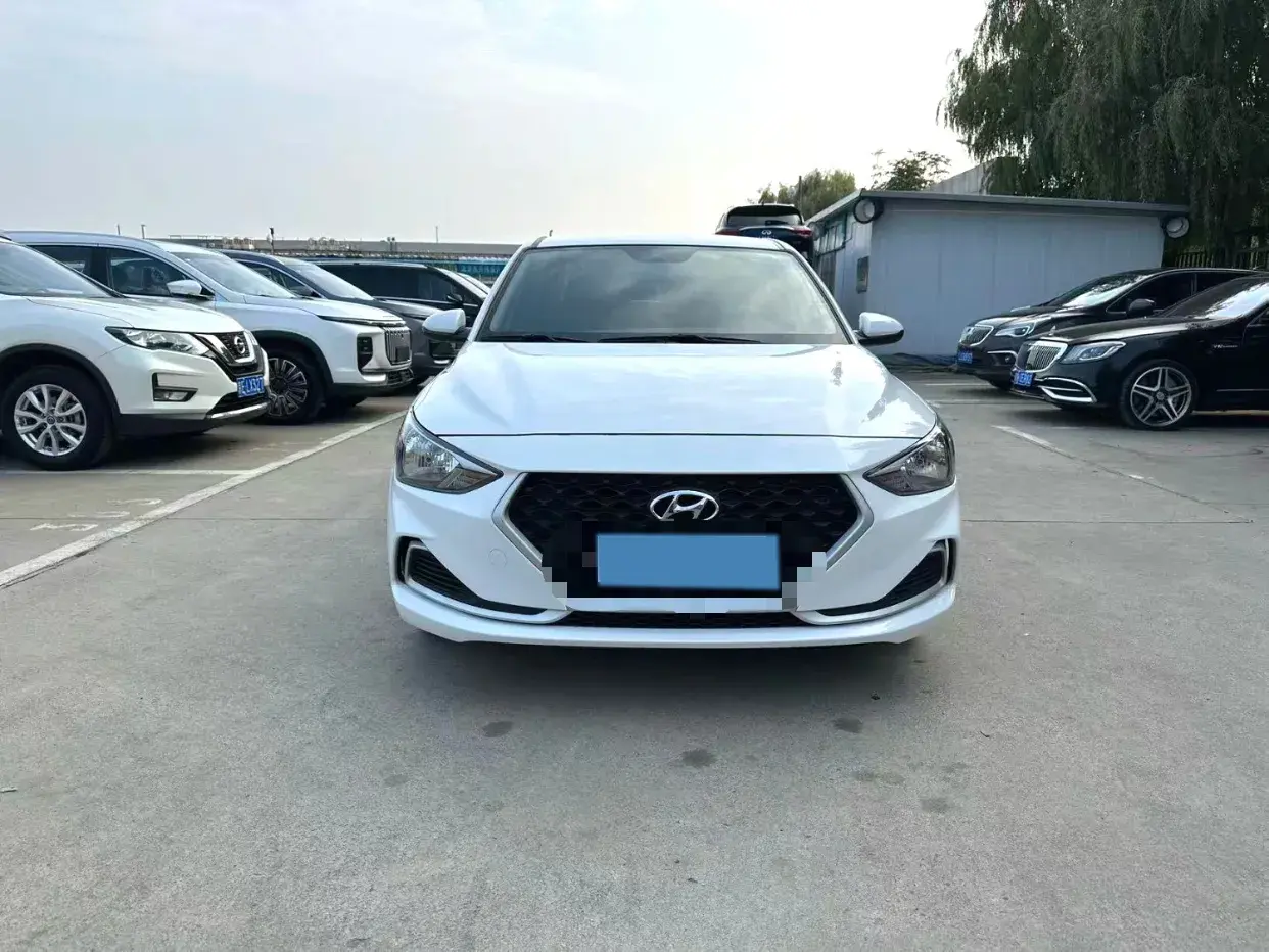 2017 HYUNDAI CELESTA thumbnail 2