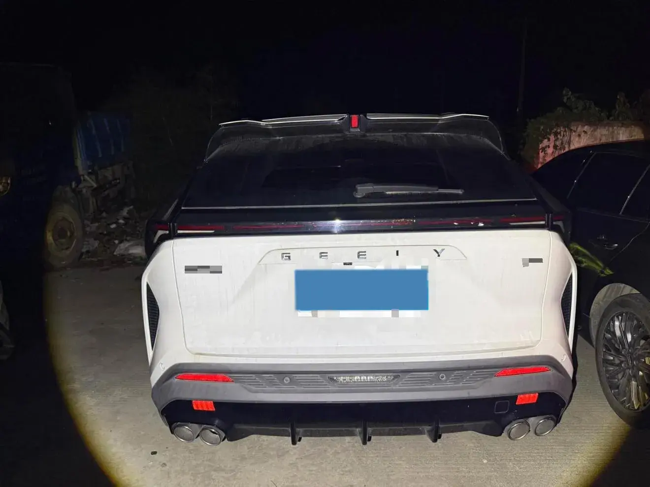 2023 GEELY AZKARRA thumbnail 4