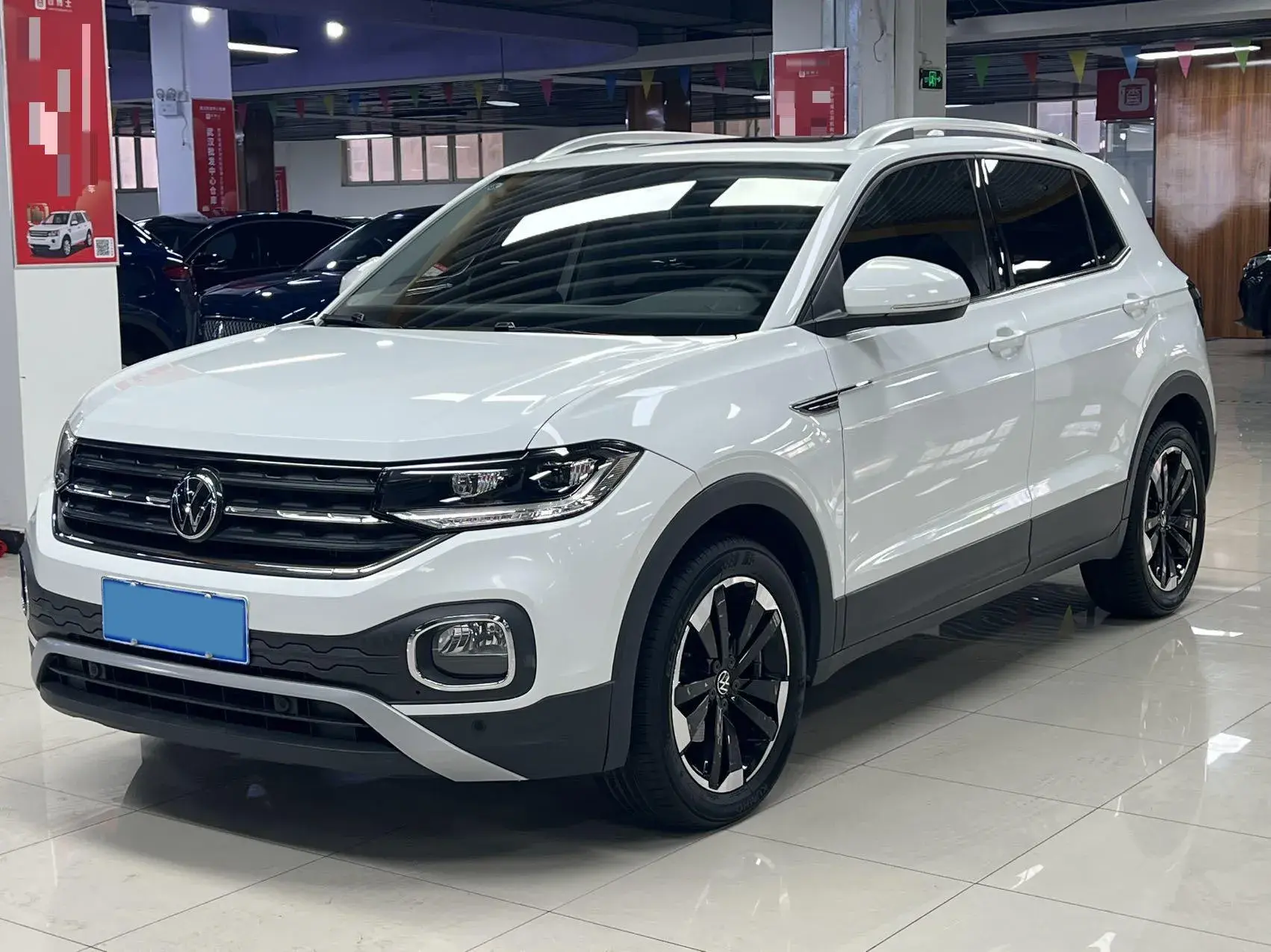 2021 VOLKSWAGEN TACQUA view 1