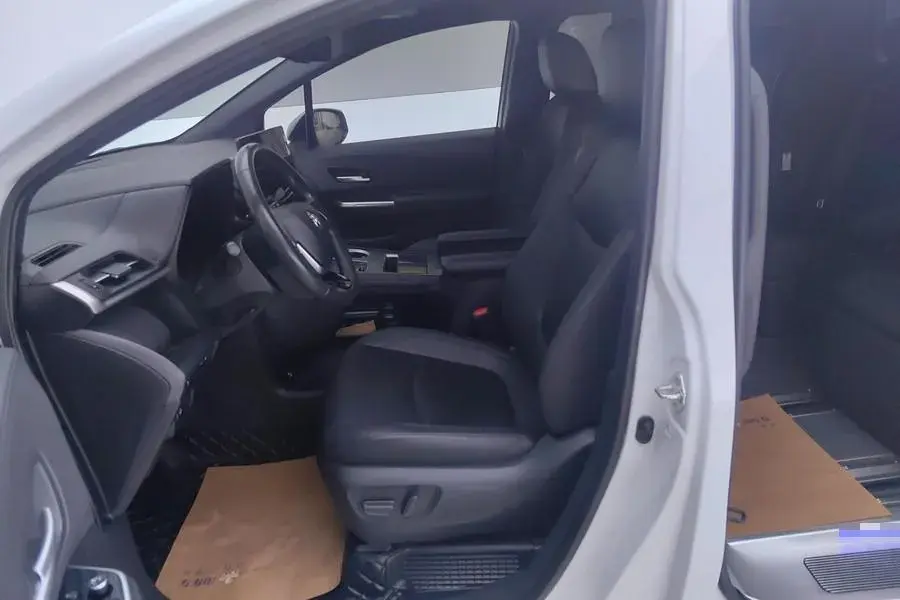 2021 TOYOTA SIENNA thumbnail 4