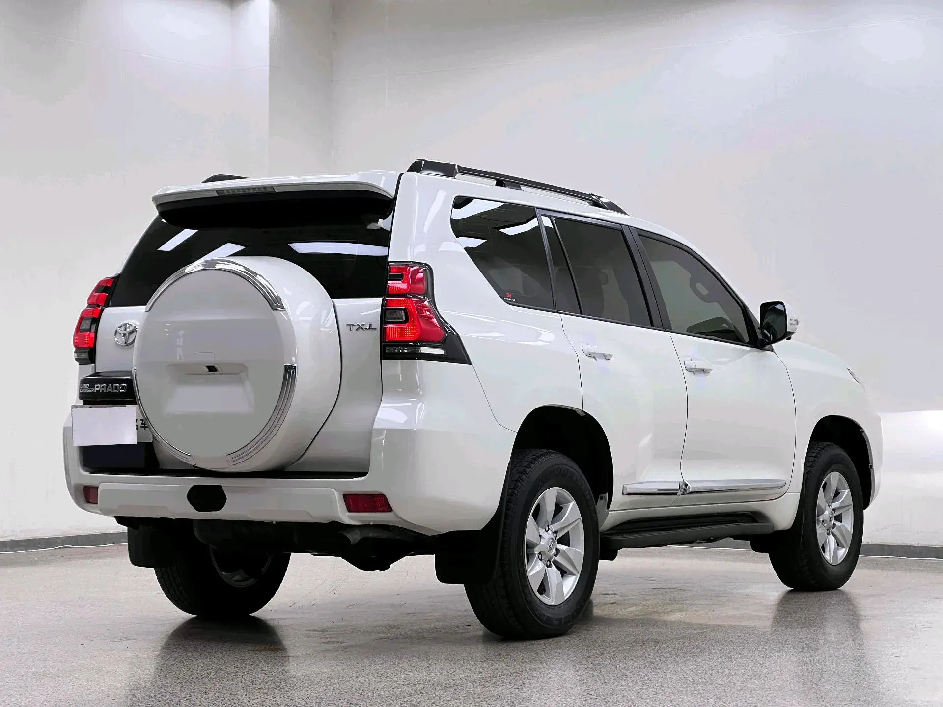 2015 TOYOTA LAND thumbnail 4