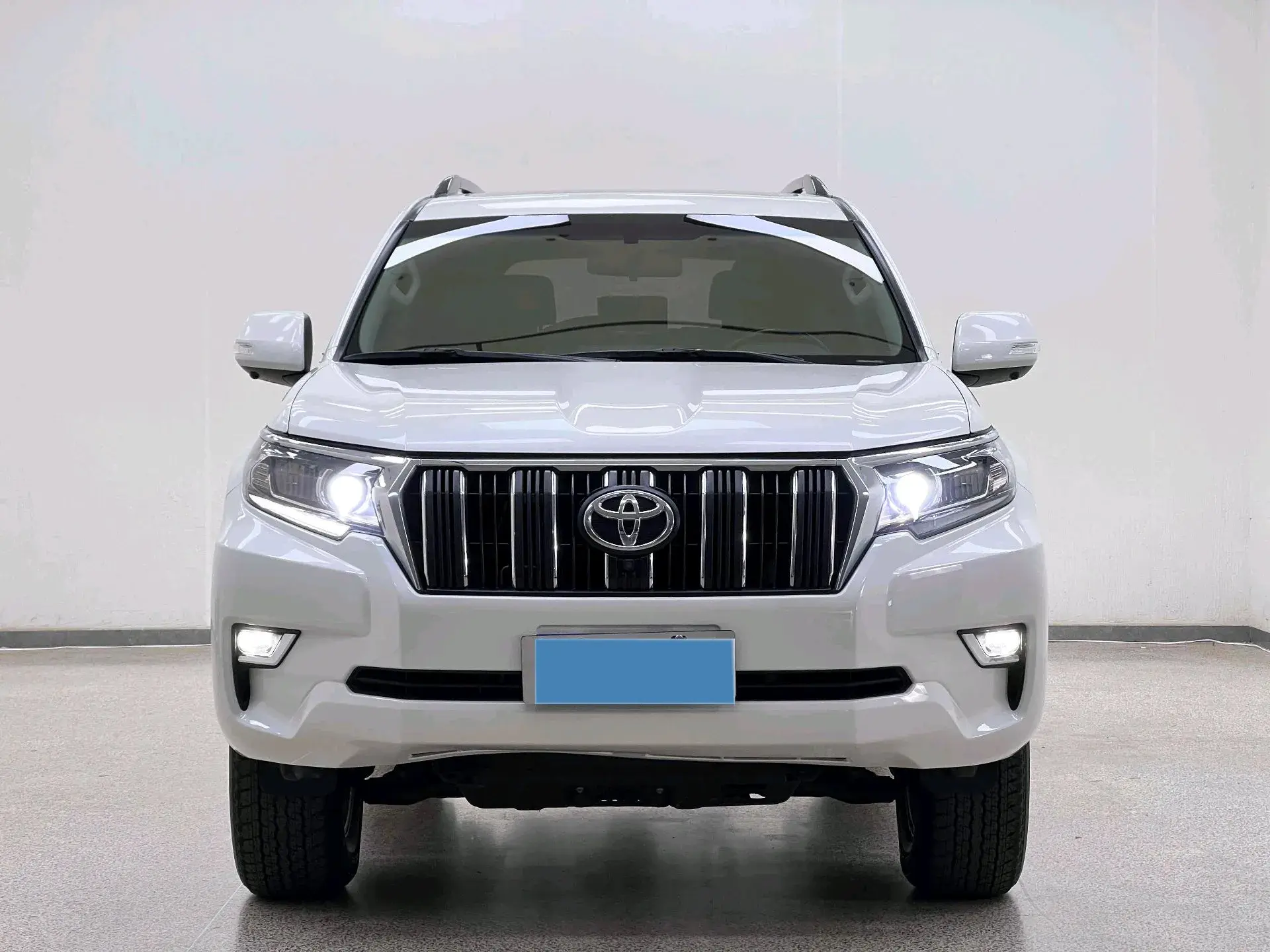 2015 TOYOTA LAND thumbnail 2