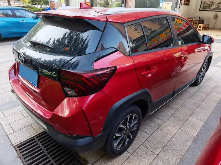 2020 TOYOTA YARIS thumbnail 4