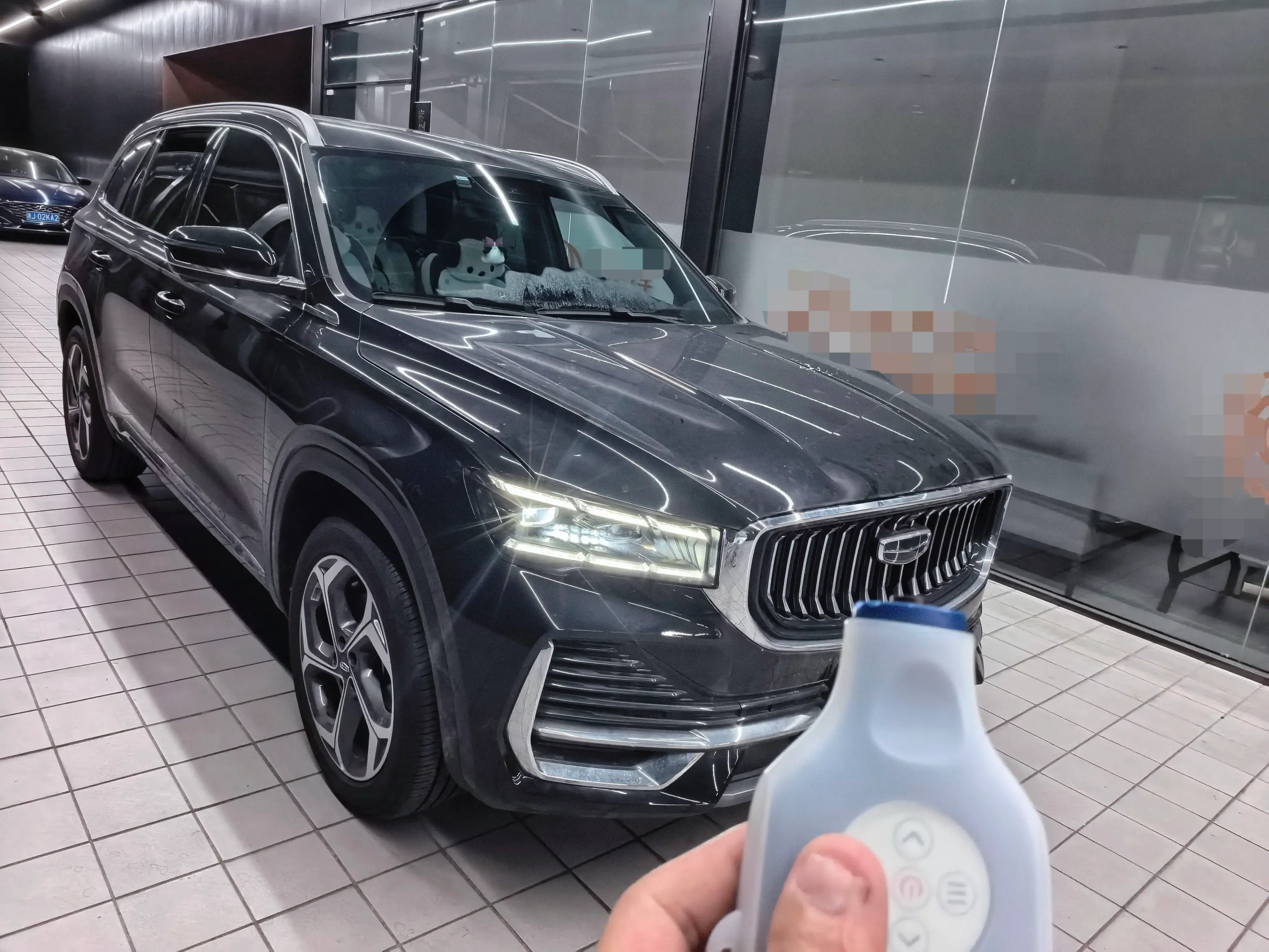 2024 GEELY MONJARO thumbnail 3