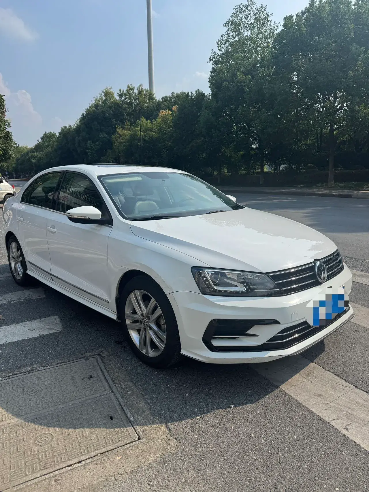 2018 VOLKSWAGEN SAGITAR thumbnail 3