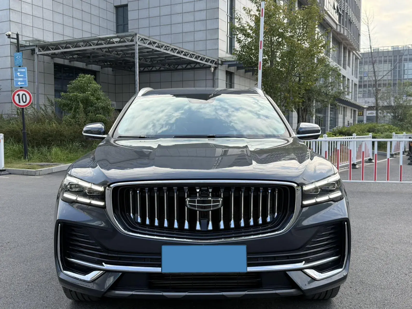 2023 GEELY MONJARO thumbnail 2