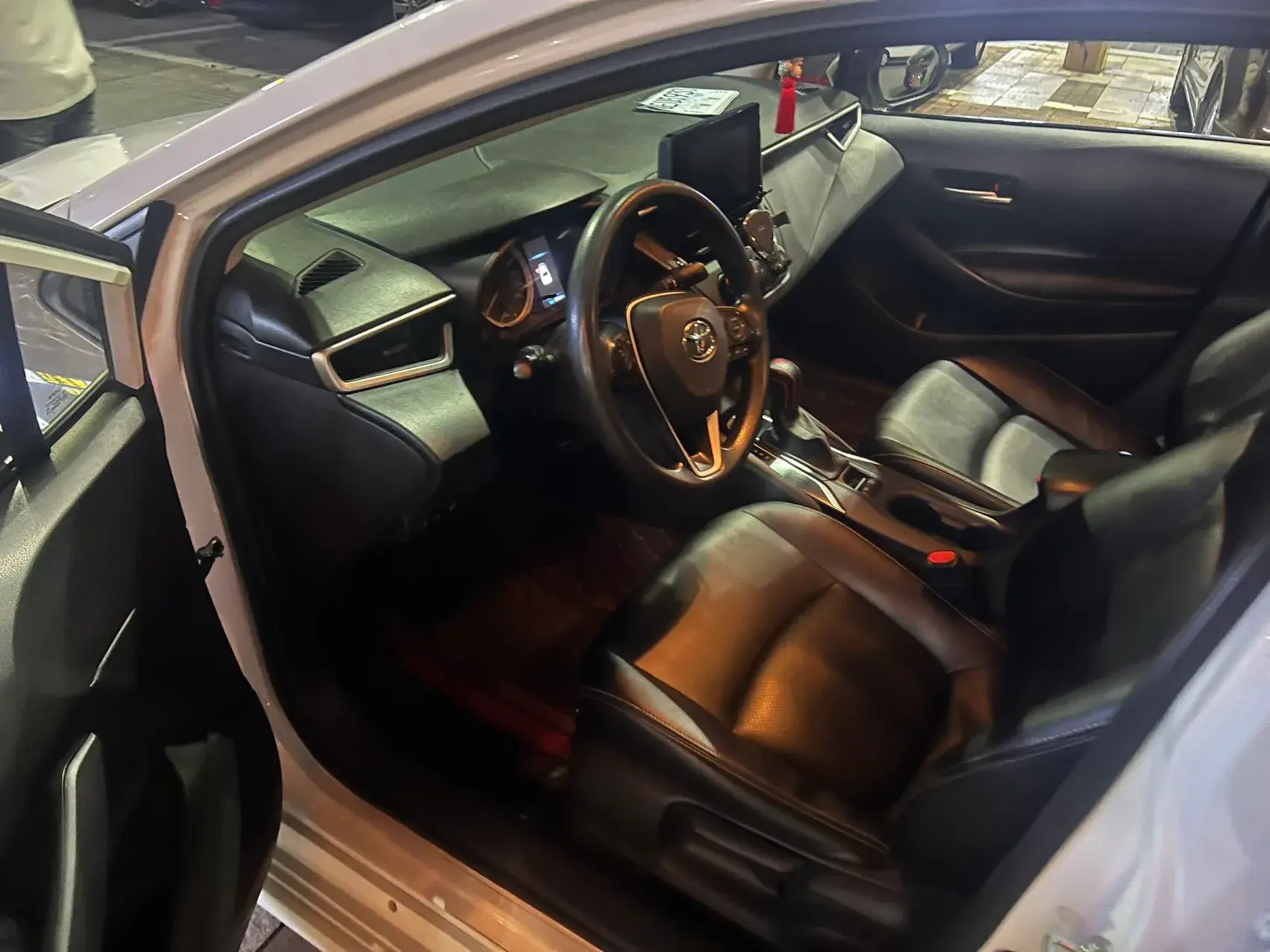 2019 TOYOTA COROLLA thumbnail 2