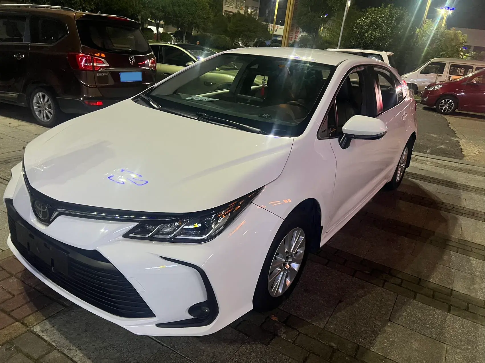 2019 TOYOTA COROLLA view 1