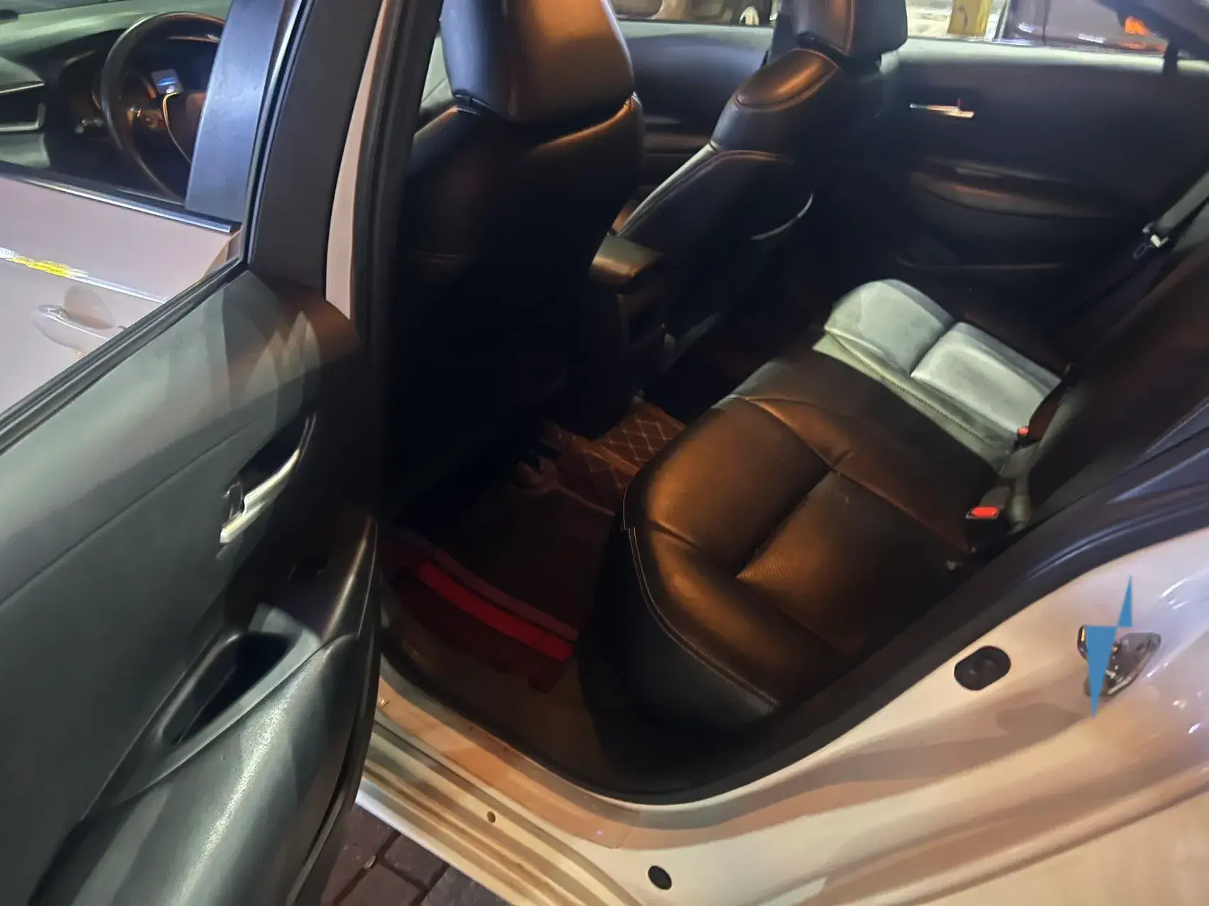 2019 TOYOTA COROLLA thumbnail 4