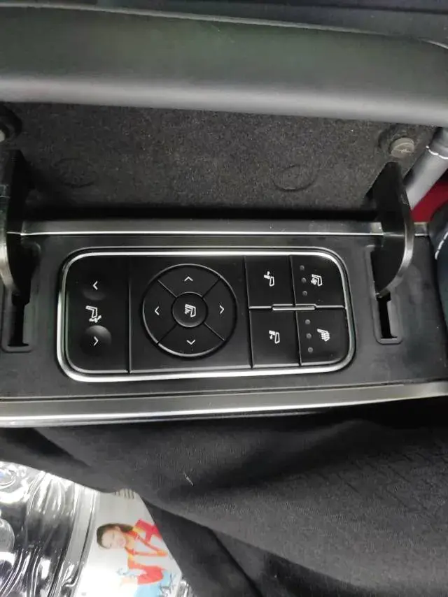 2021 GAC TRUMPCHI thumbnail 4