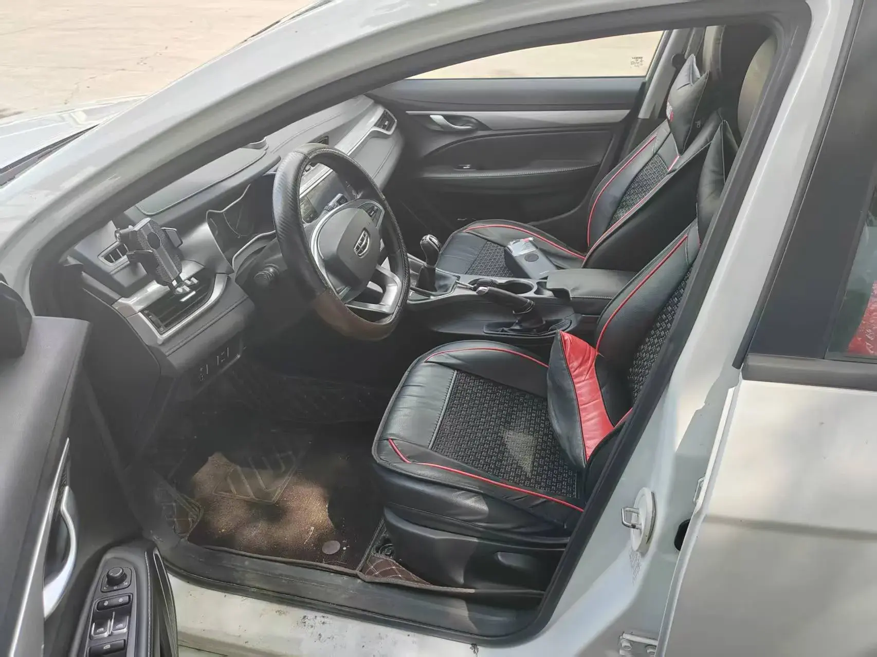 2020 GEELY EMGRAND thumbnail 2