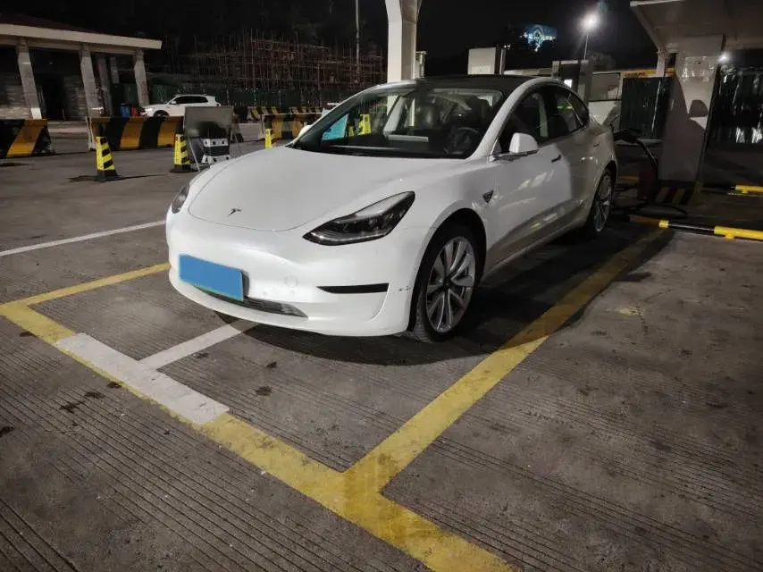 2019 TESLA MODEL view 1
