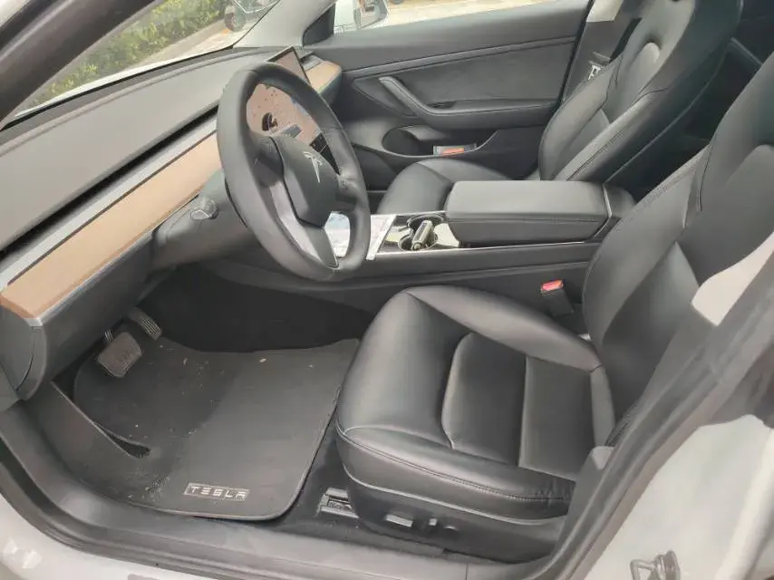 2019 TESLA MODEL thumbnail 4