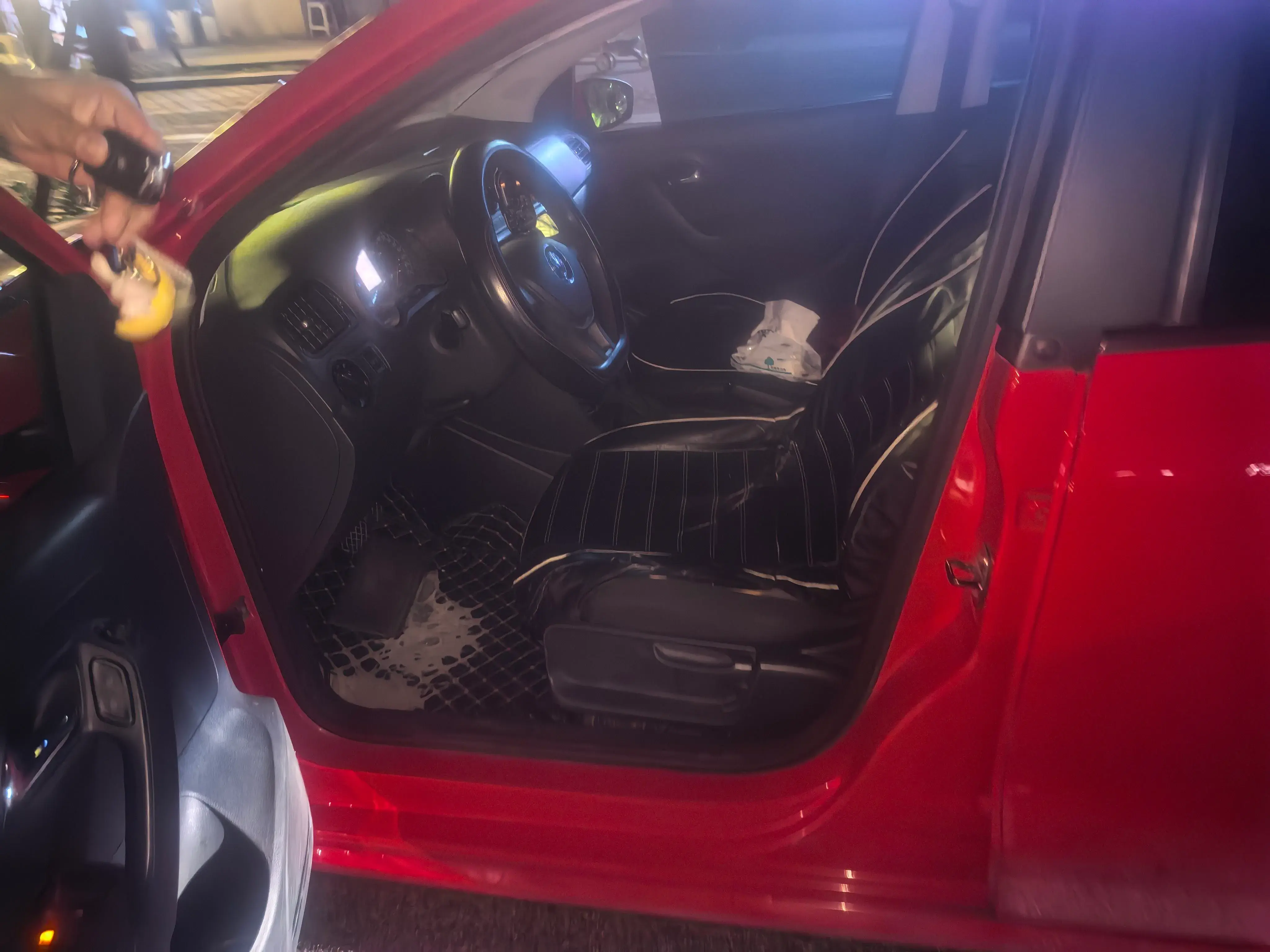 2018 VOLKSWAGEN POLO thumbnail 4