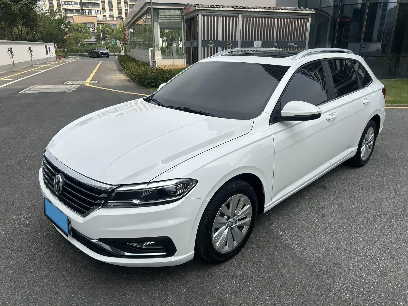 2018 VOLKSWAGEN LAVIDA view 1