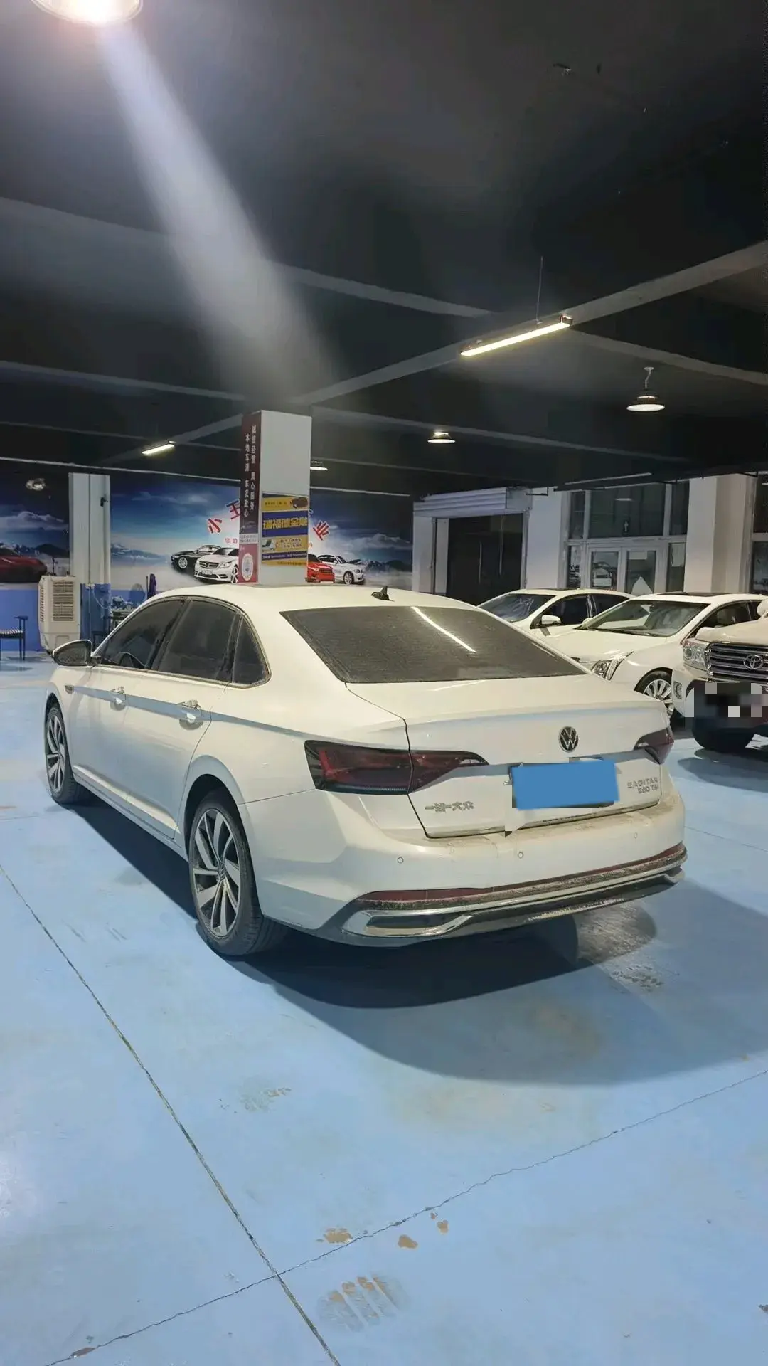 2023 VOLKSWAGEN SAGITAR thumbnail 4