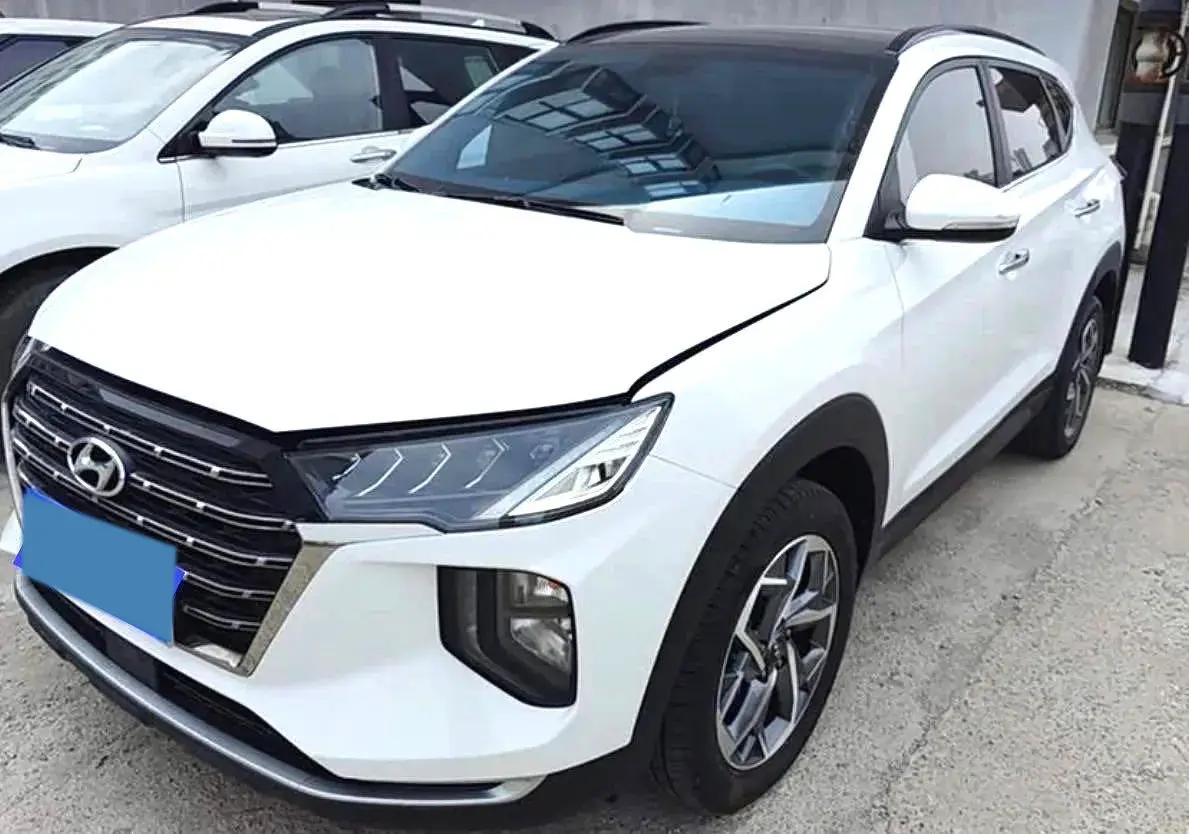 2020 HYUNDAI TUCSON view 1