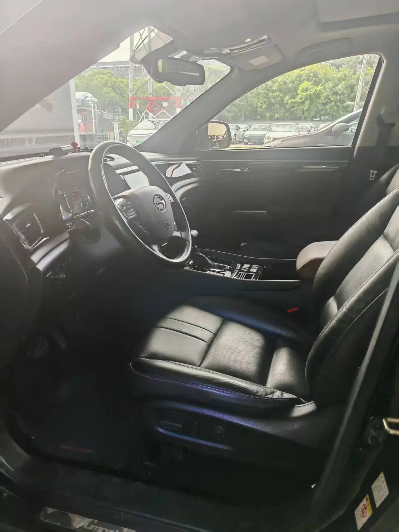 2017 GAC TRUMPCHI thumbnail 3