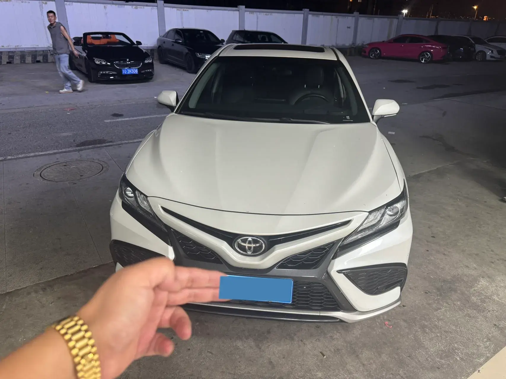 2023 TOYOTA CAMRY thumbnail 3