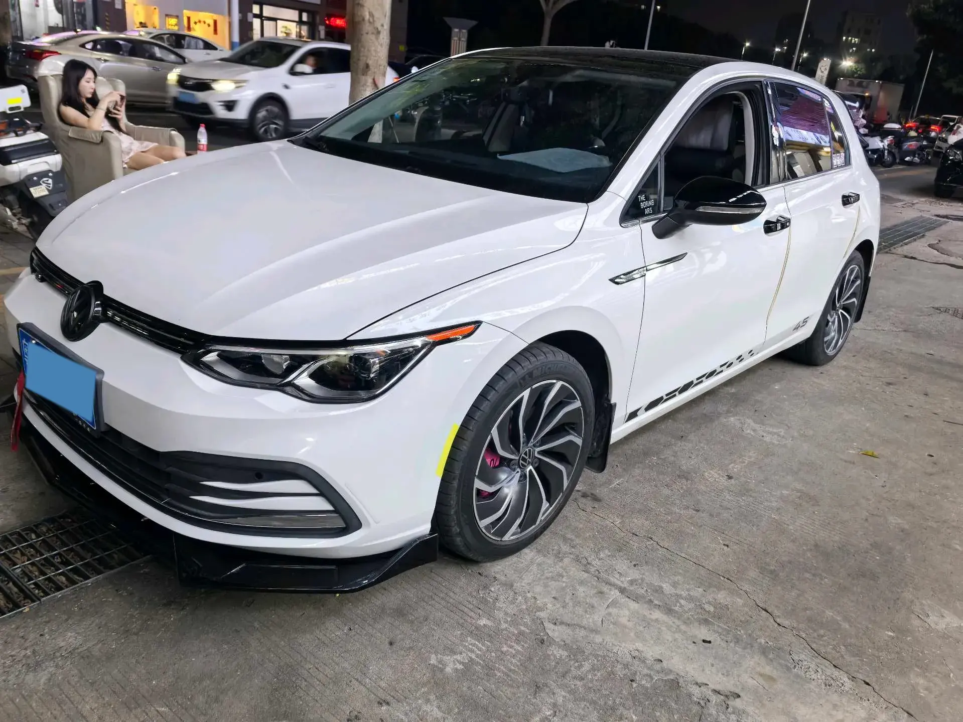 2021 VOLKSWAGEN GOLF view 1