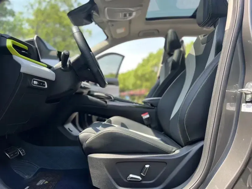 2022 GEELY COOLRAY thumbnail 4