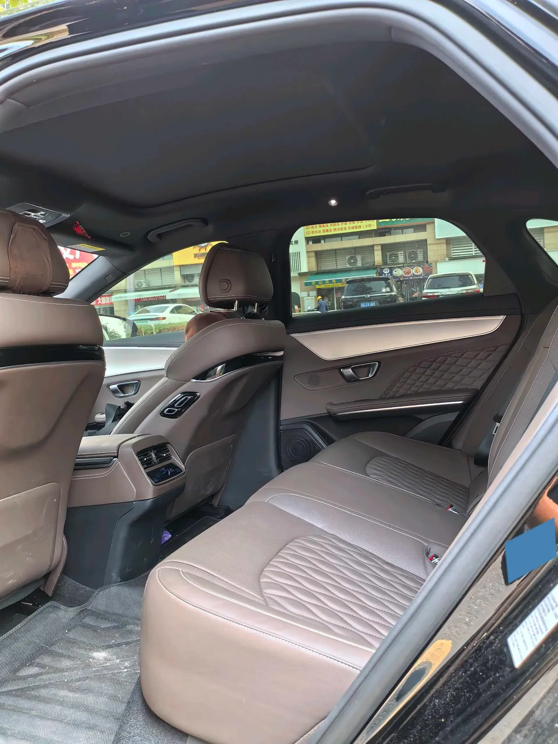 2024 BYD HAN thumbnail 4