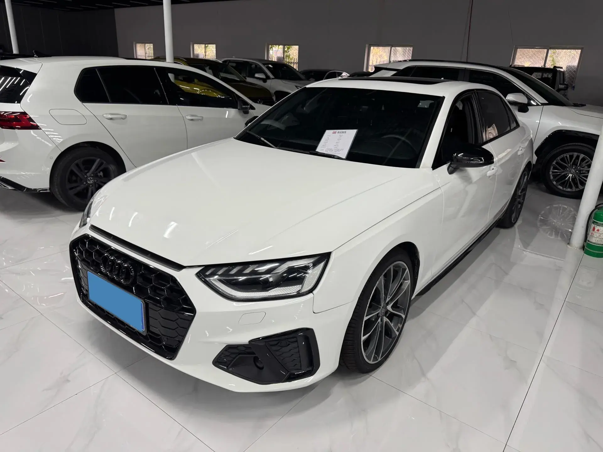 2022 AUDI A4L view 1