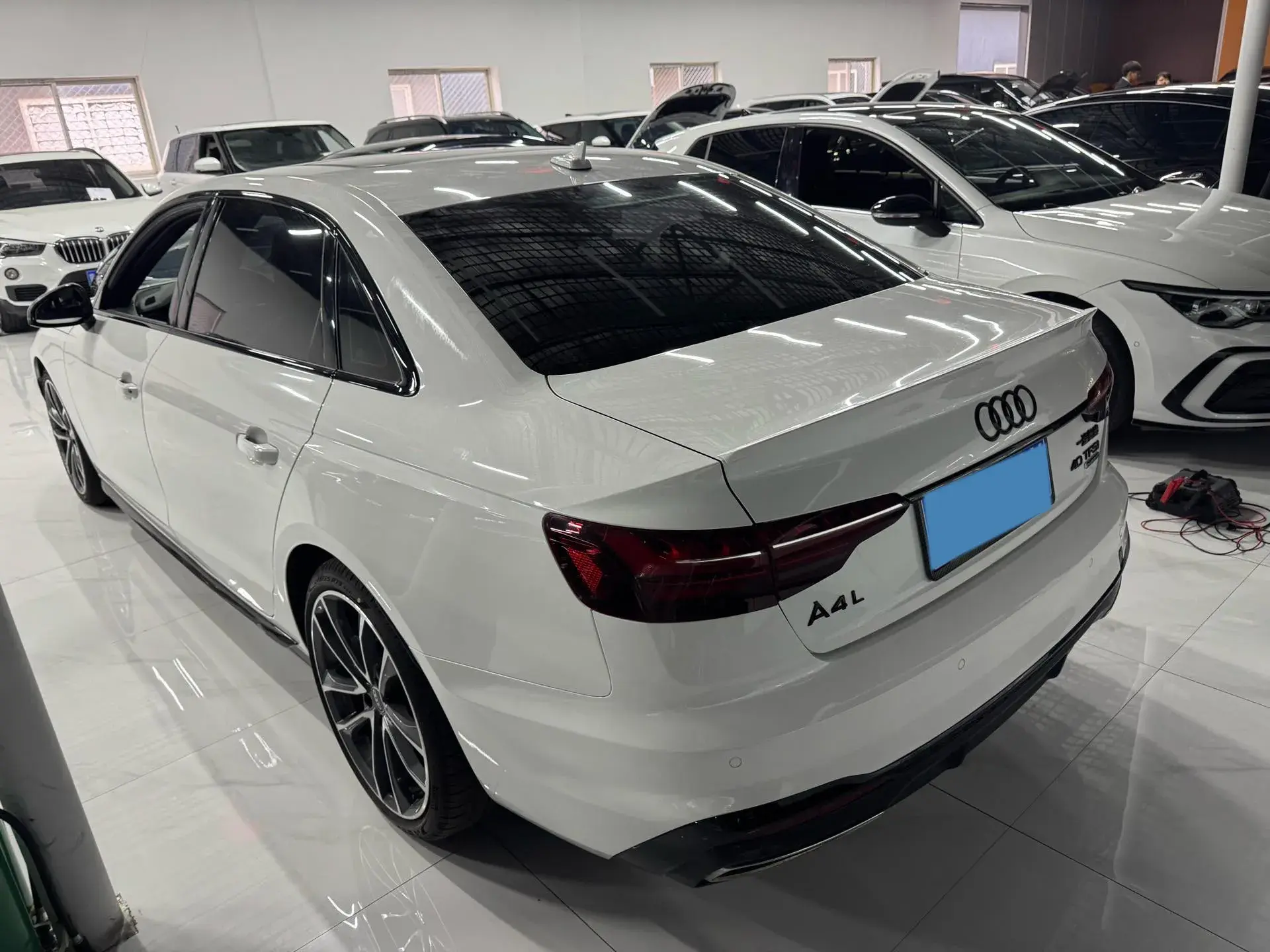 2022 AUDI A4L thumbnail 4