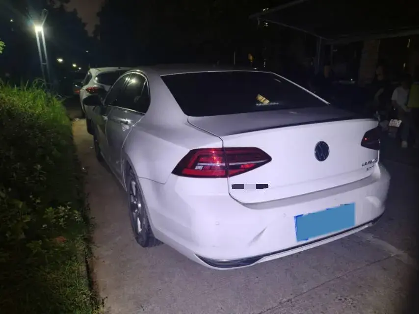 2019 VOLKSWAGEN LAMANDO thumbnail 3