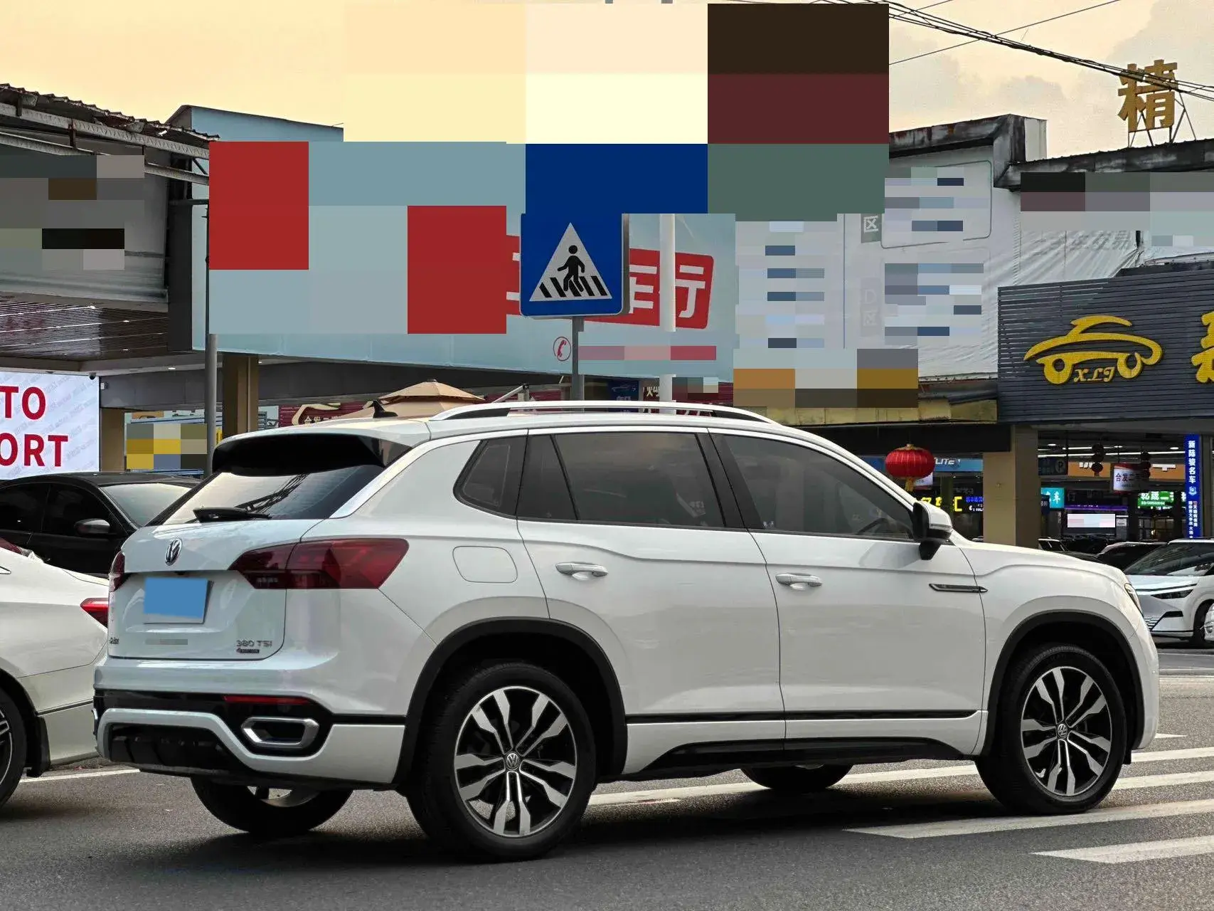 2021 VOLKSWAGEN TAYRON thumbnail 3