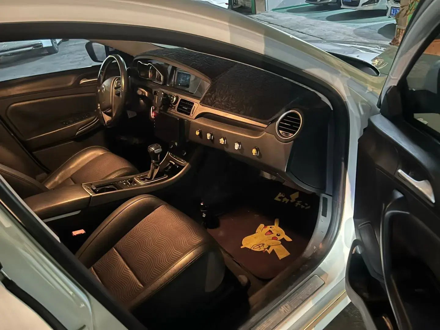 2015 MG MG6 thumbnail 4