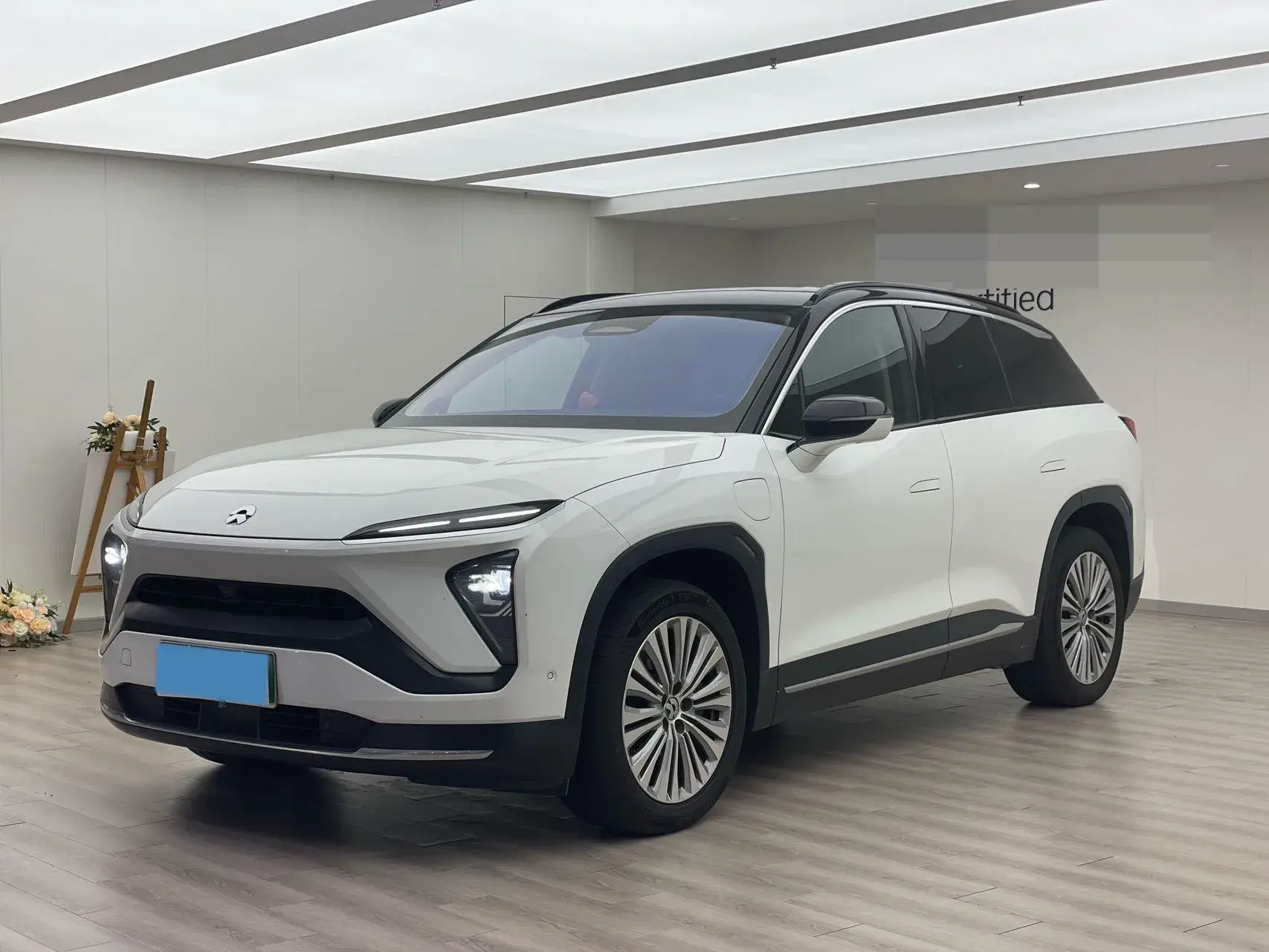 2020 NIO ES6 view 1