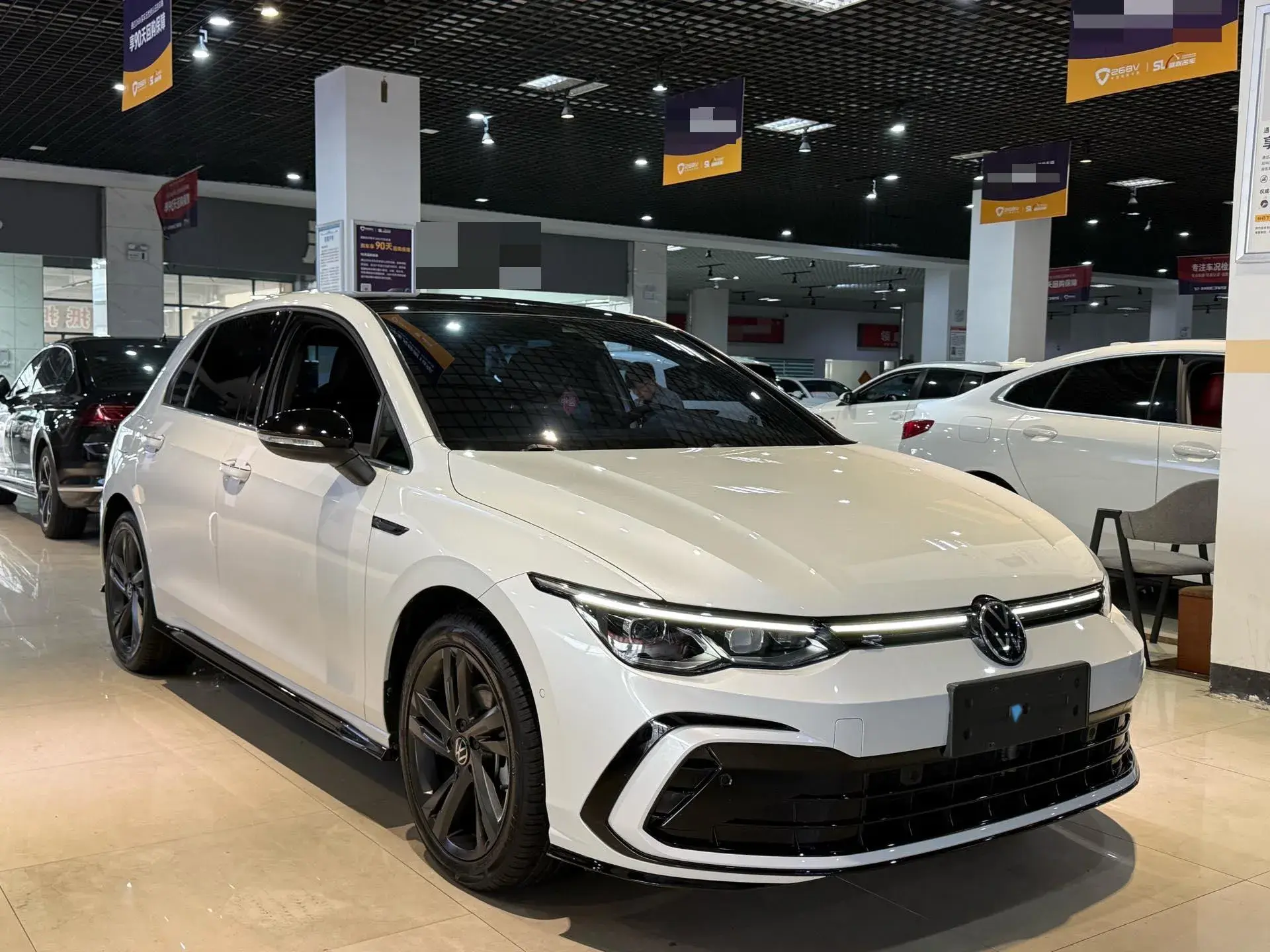 2021 VOLKSWAGEN GOLF thumbnail 3