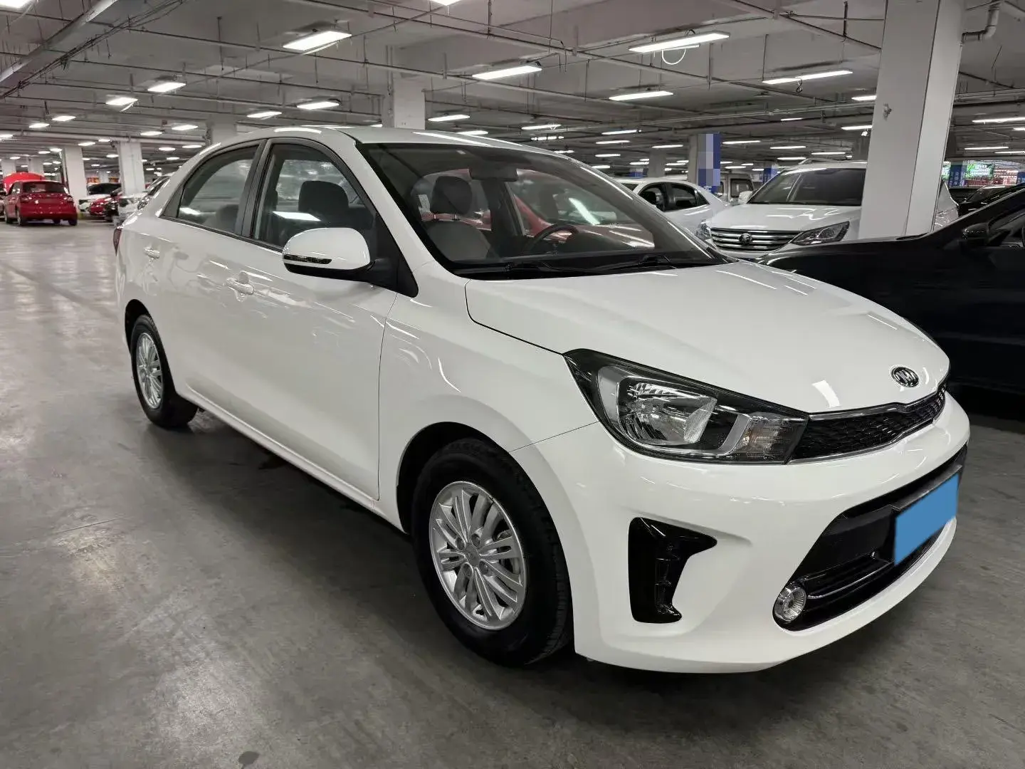 2019 KIA PEGAS thumbnail 3