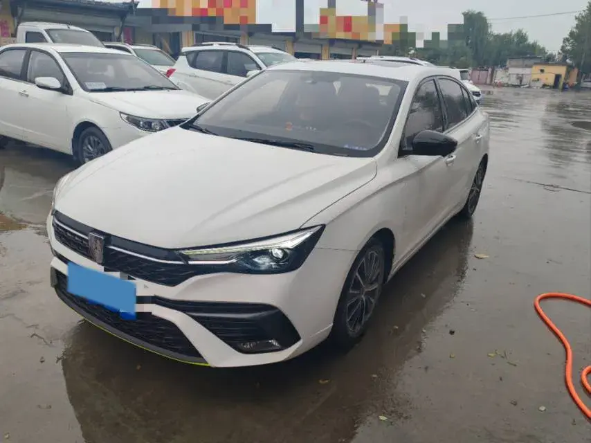 2021 ROEWE I5 view 1